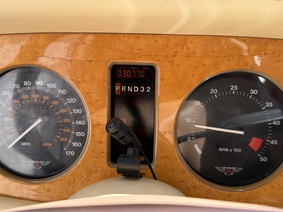 2001 Bentley Azure 1st Gen - Image 25 of 31