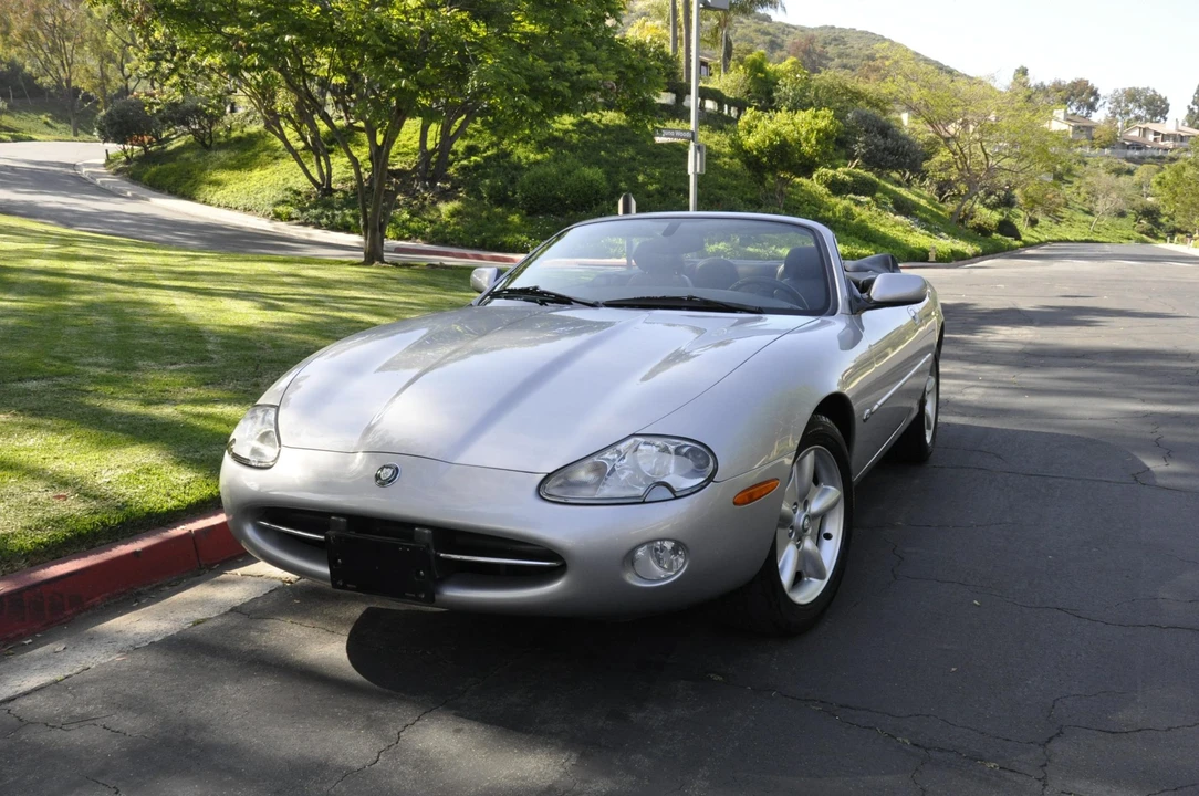 2001 Jaguar X100 XK8 - Image 5 of 31
