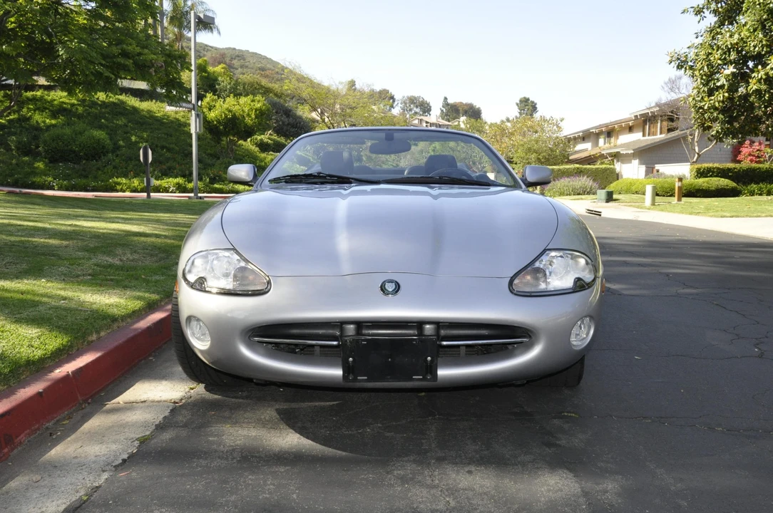 2001 Jaguar X100 XK8 - Image 6 of 31