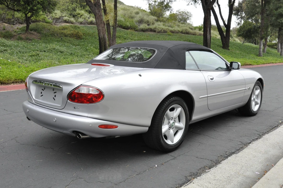 2001 Jaguar X100 XK8 - Image 15 of 31
