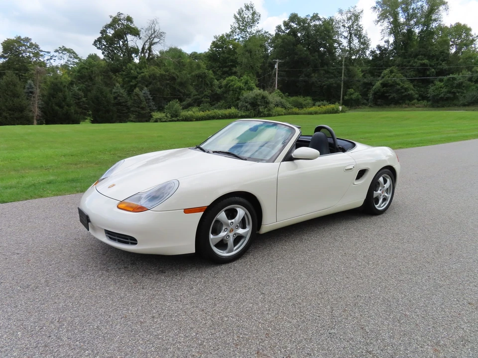 2001 Porsche 986 Boxster - Image 17 of 31