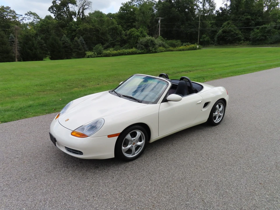 2001 Porsche 986 Boxster - Image 16 of 31