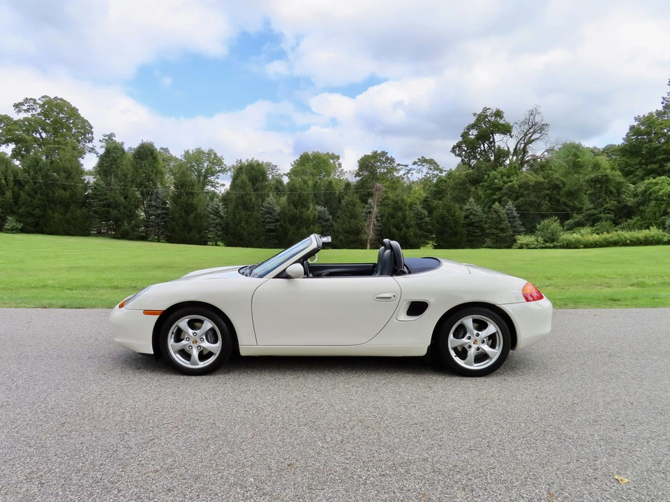 2001 Porsche 986 Boxster - Image 14 of 31
