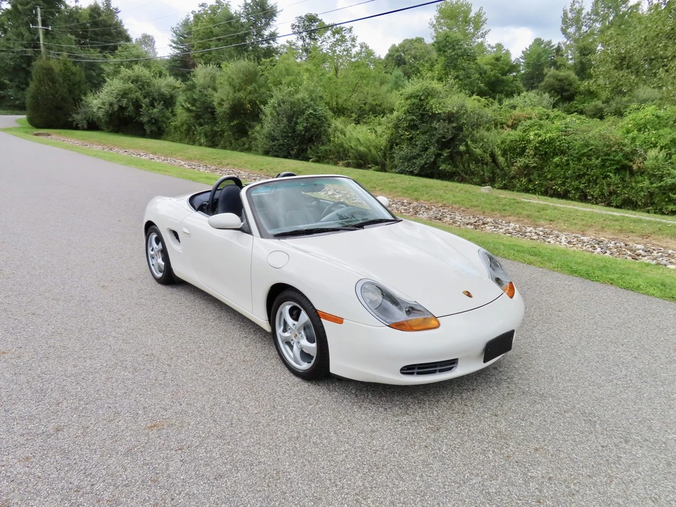 2001 Porsche 986 Boxster - Image 23 of 31