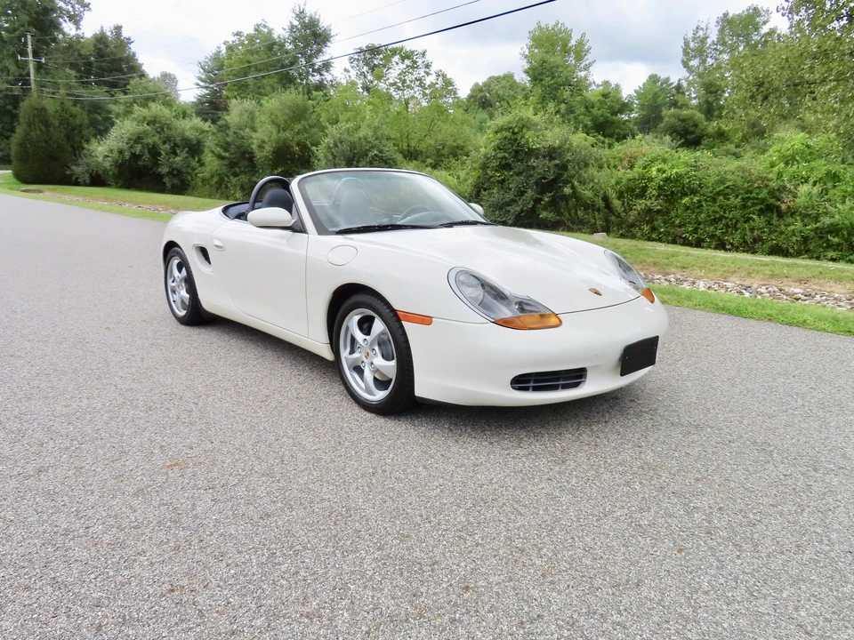 2001 Porsche 986 Boxster - Image 25 of 31