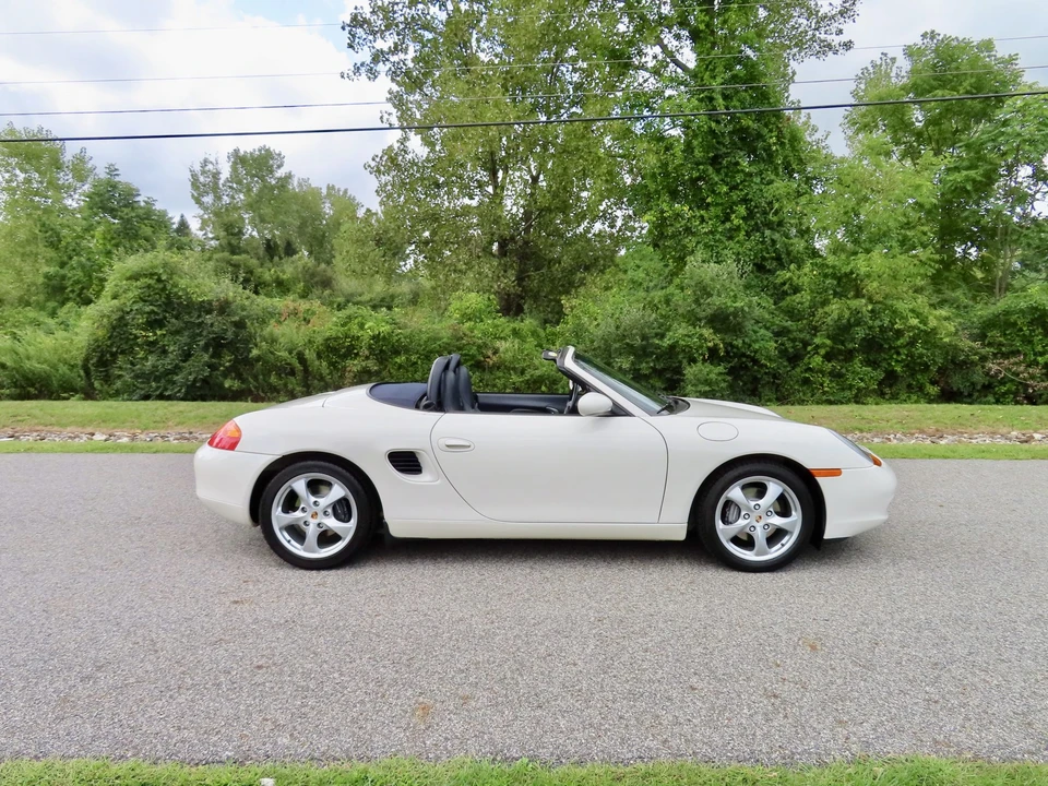 2001 Porsche 986 Boxster - Image 28 of 31
