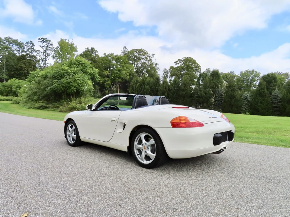 2001 Porsche 986 Boxster - Image 10 of 31