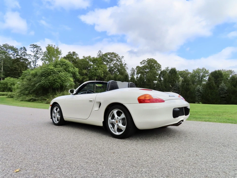 2001 Porsche 986 Boxster - Image 9 of 31