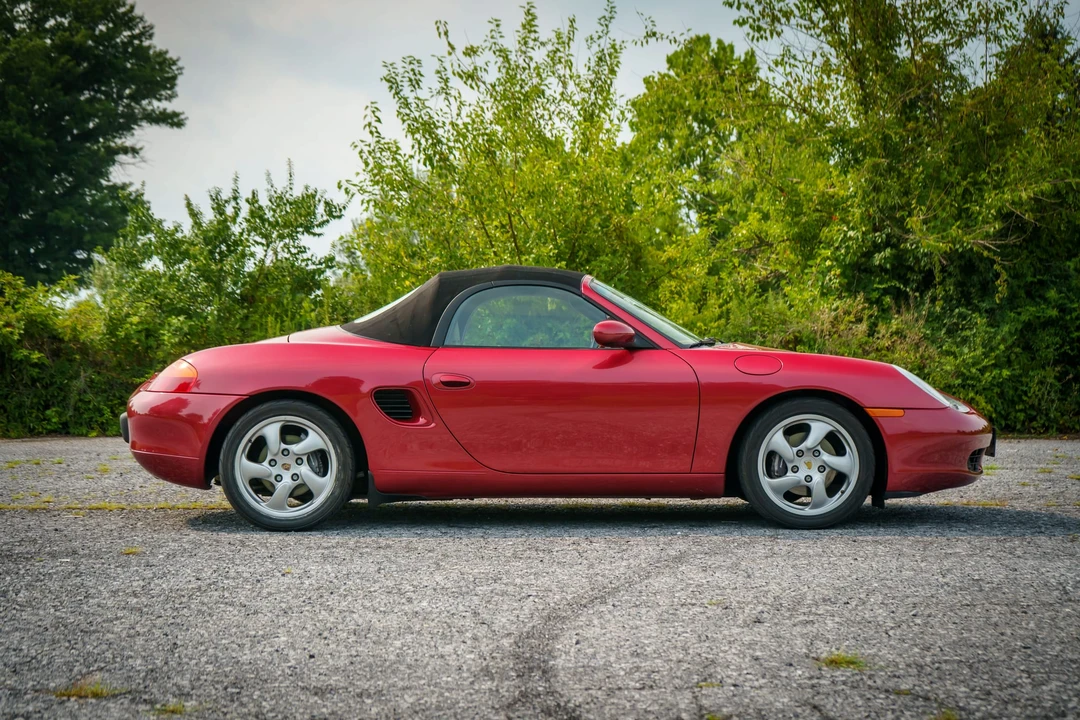 2001 Porsche 986 Boxster - Image 12 of 31