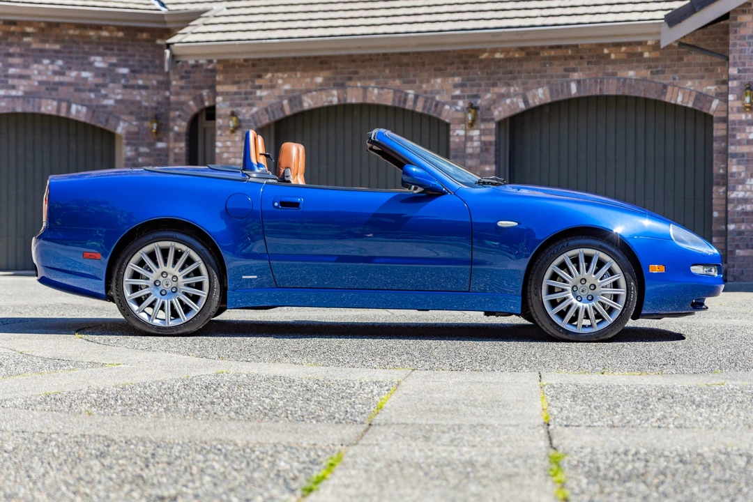 2002 Maserati Spyder - Image 18 of 31