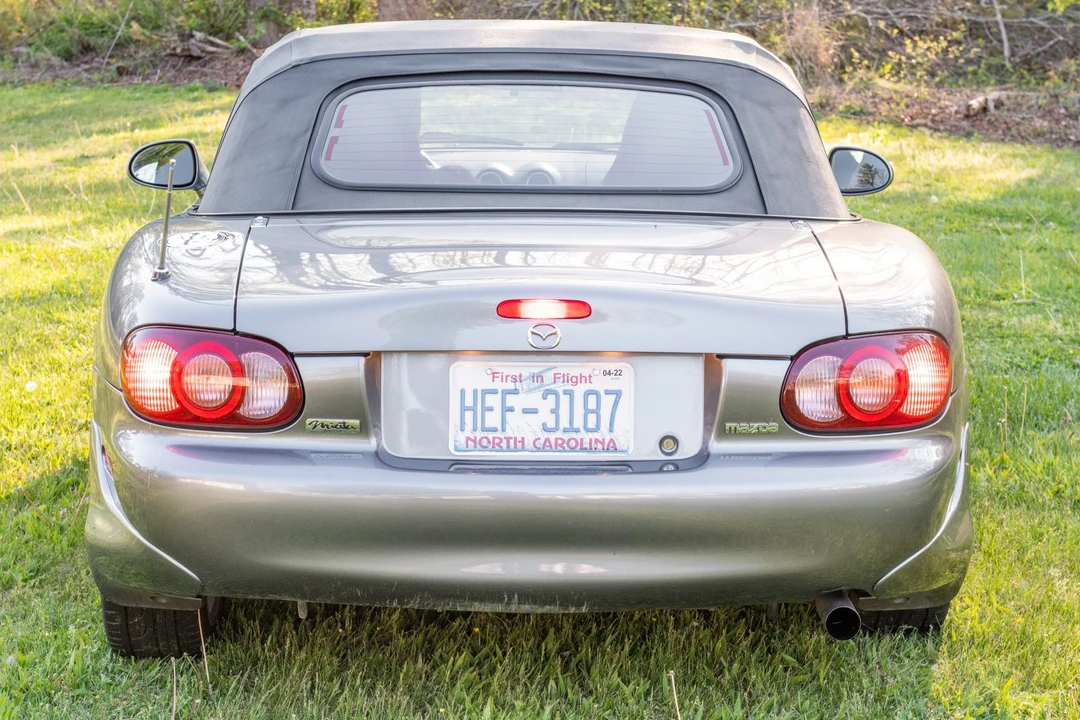 2002 Mazda NB MX-5 Miata - Image 16 of 31