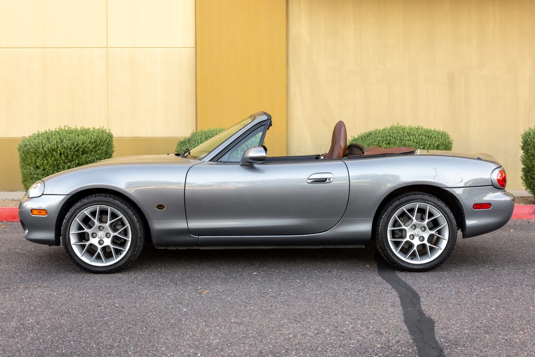 2002 Mazda NB MX-5 Miata - Image 11 of 31
