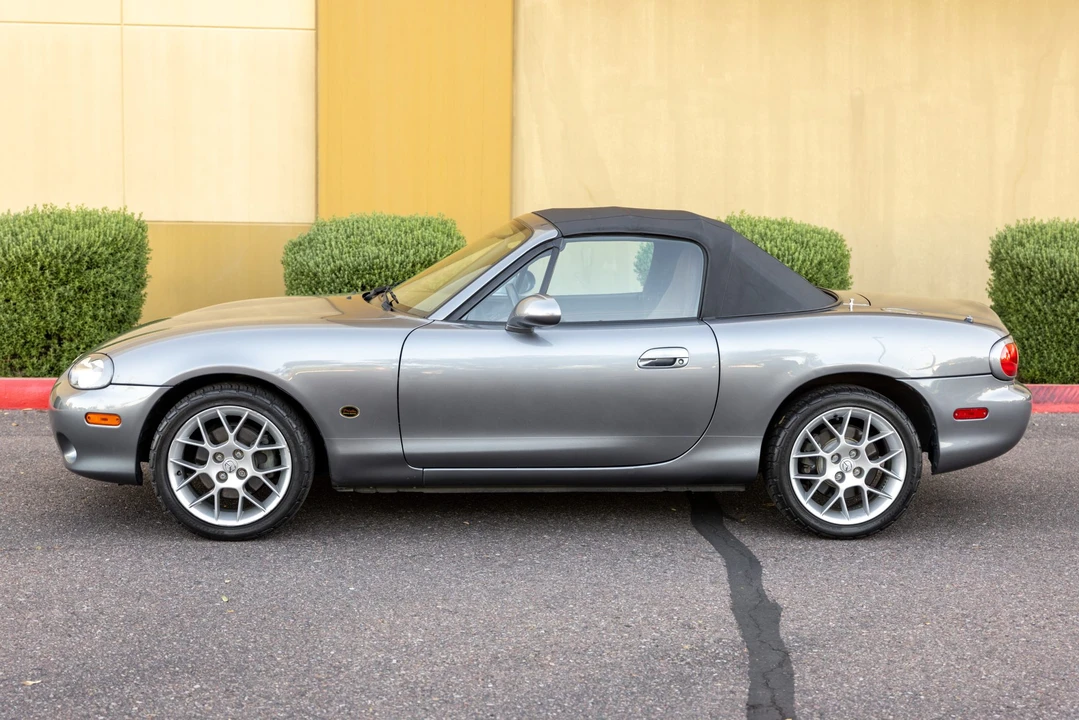 2002 Mazda NB MX-5 Miata - Image 3 of 31