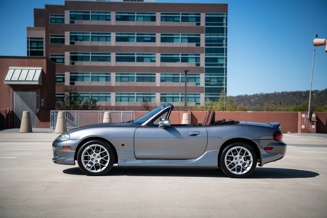 2002 Mazda NB MX-5 Miata - Image 2 of 31