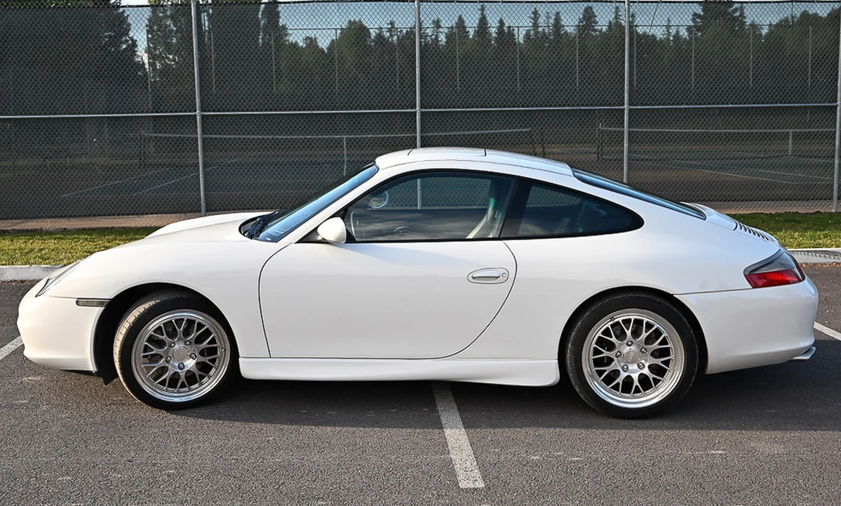 2002 Porsche 996 Carrera - Image 29 of 31