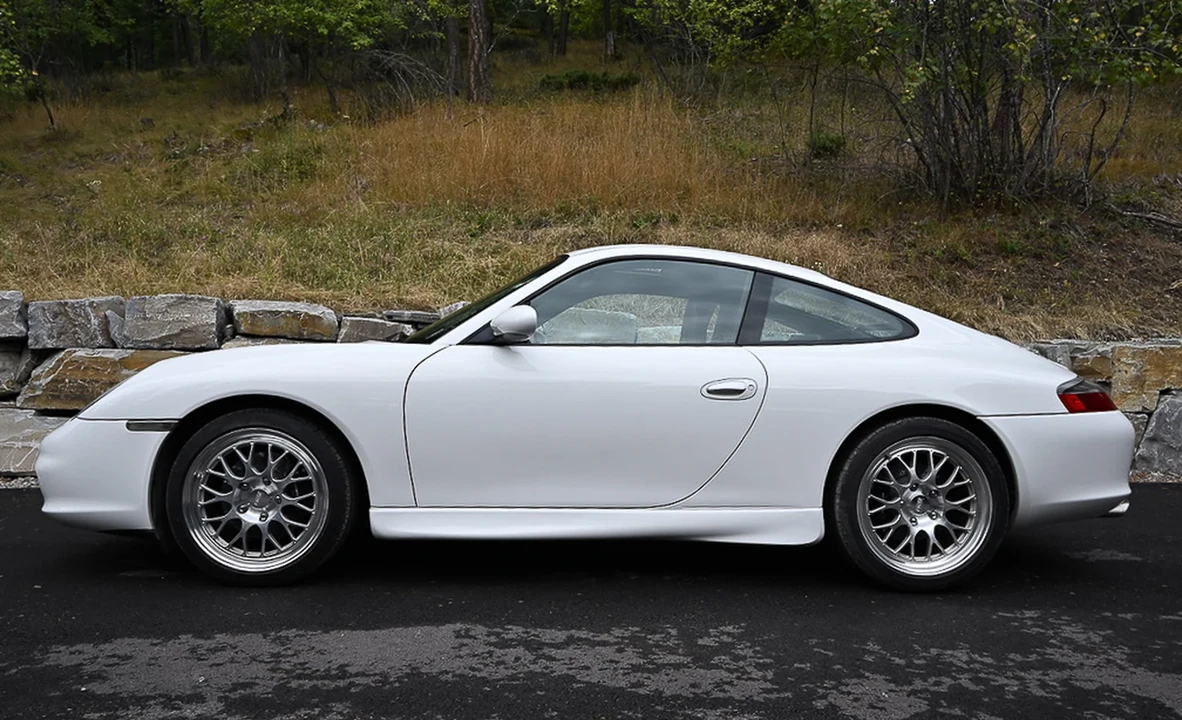 2002 Porsche 996 Carrera - Image 30 of 31