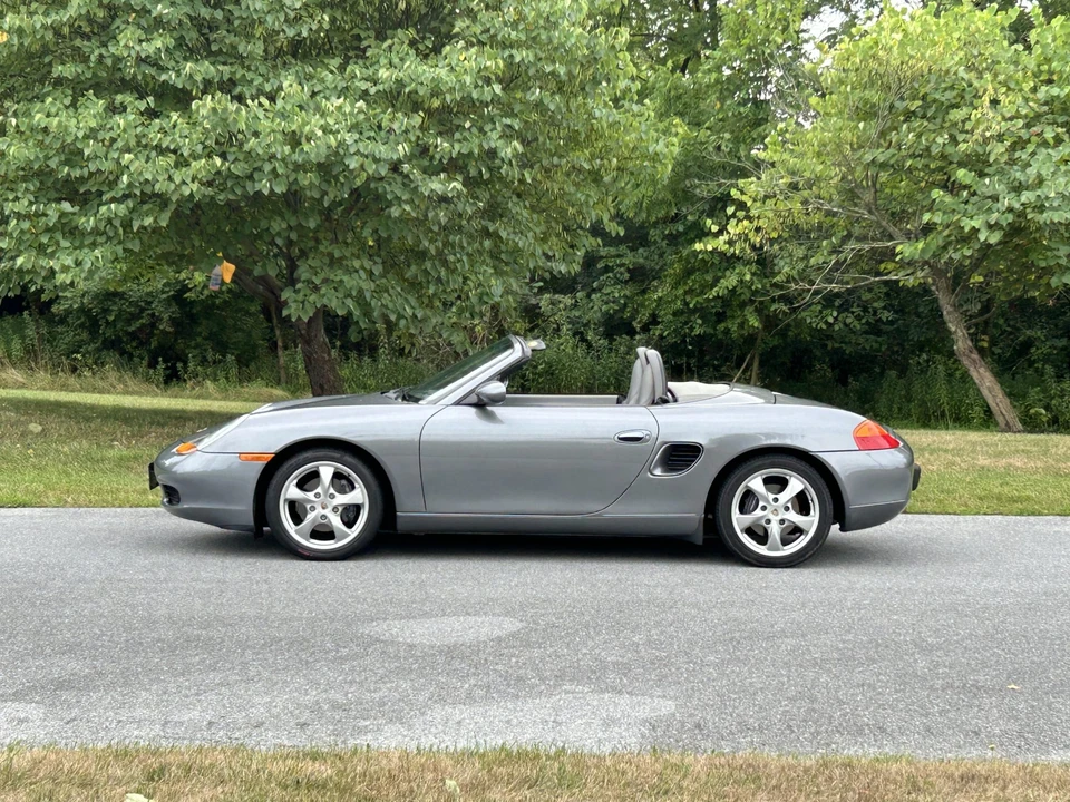 2002 Porsche 986 Boxster - Image 11 of 31