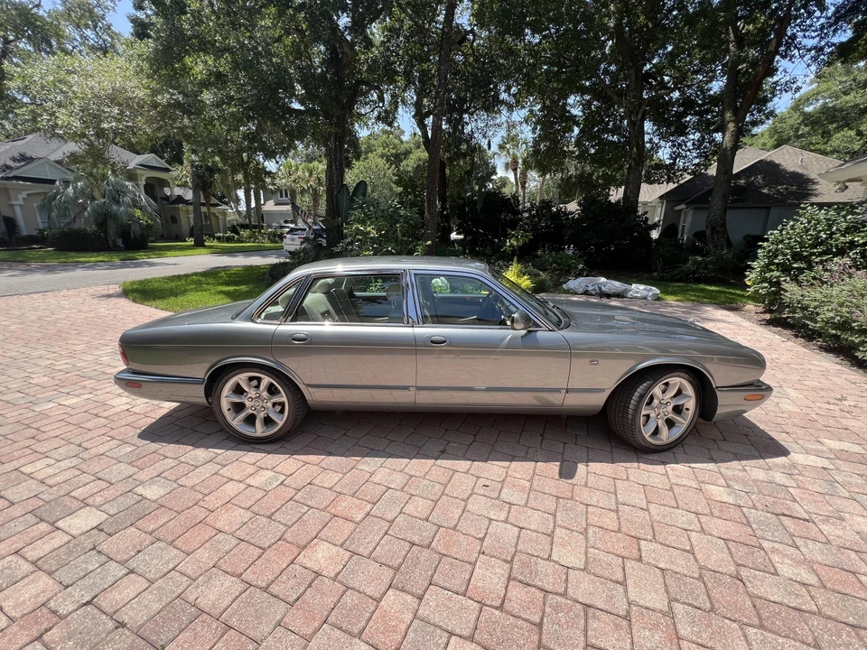 2003 Jaguar X308 XJR - Image 7 of 31