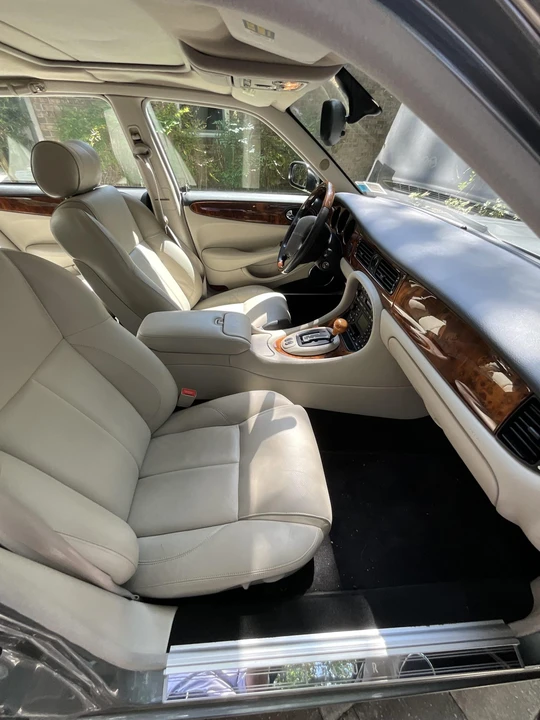2003 Jaguar X308 XJR - Image 24 of 31