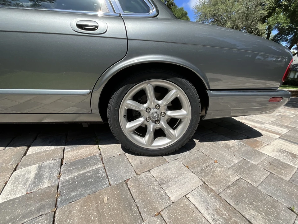 2003 Jaguar X308 XJR - Image 18 of 31
