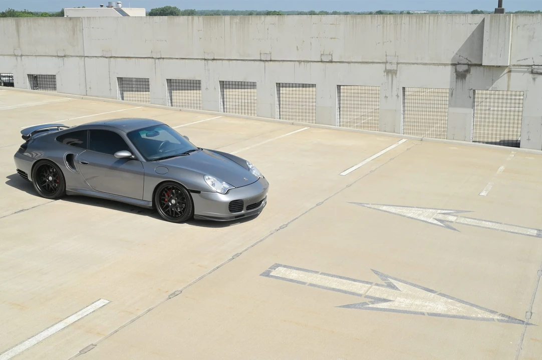 2003 Porsche 996 Turbo - Image 9 of 31