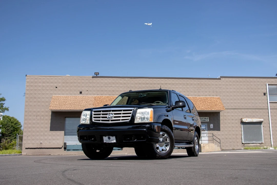 2004 Cadillac Escalade & EXT 2nd Gen - Image 3 of 31