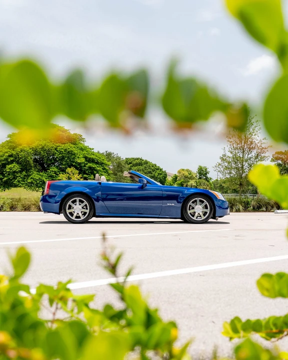 2004 Cadillac XLR - Image 12 of 31