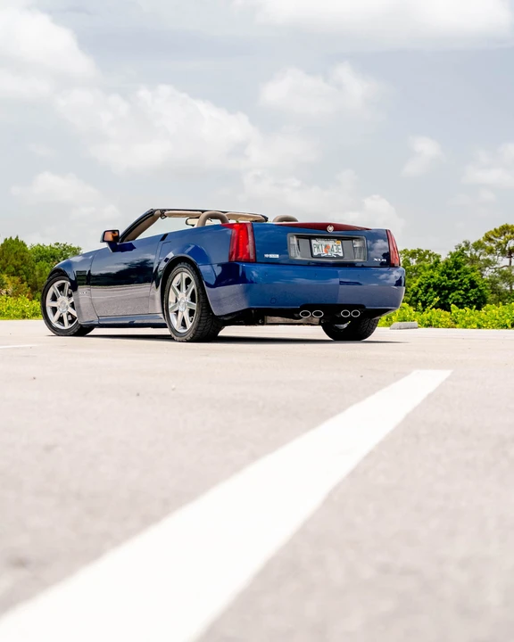 2004 Cadillac XLR - Image 7 of 31