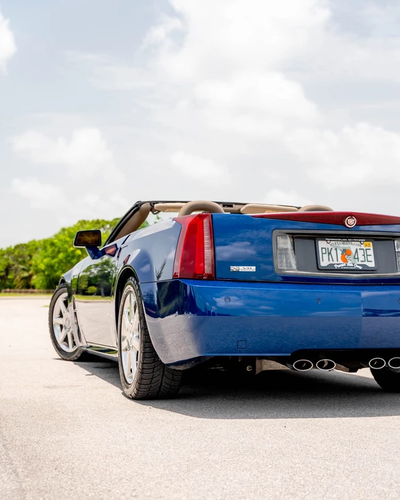 2004 Cadillac XLR - Image 29 of 31