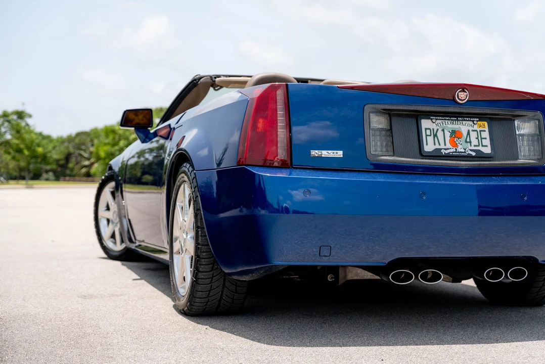 2004 Cadillac XLR - Image 28 of 31