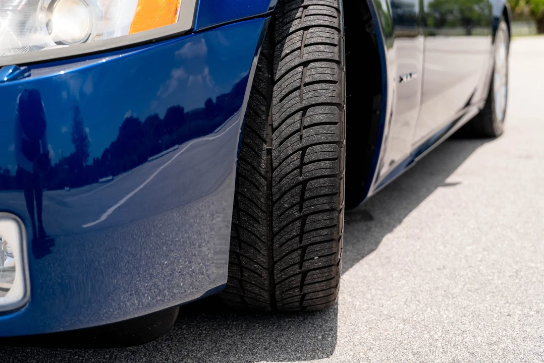 2004 Cadillac XLR - Image 21 of 31