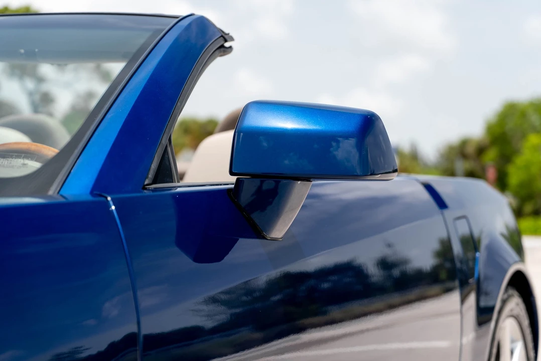 2004 Cadillac XLR - Image 25 of 31