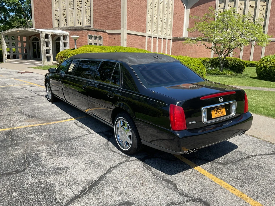 2005 Cadillac DeVille 8th Gen - Image 12 of 31