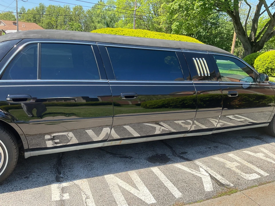 2005 Cadillac DeVille 8th Gen - Image 24 of 31