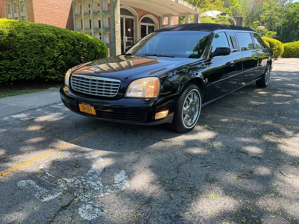 2005 Cadillac DeVille 8th Gen - Image 3 of 31
