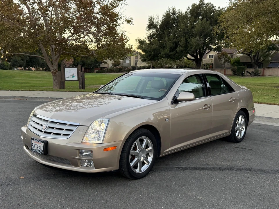 2005 Cadillac STS - Image 7 of 31