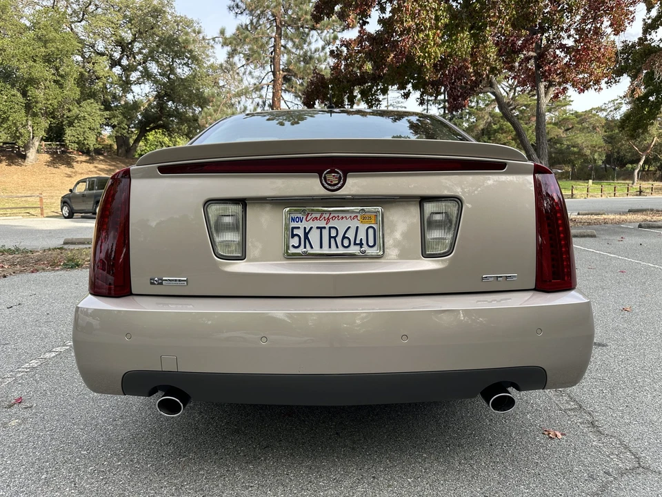 2005 Cadillac STS - Image 11 of 31