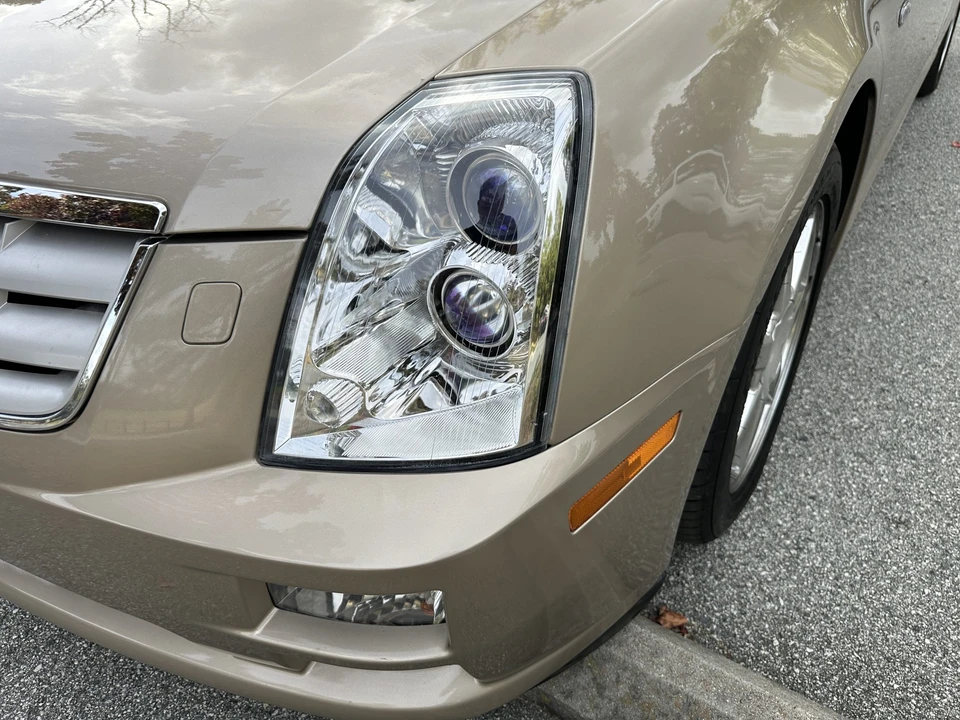2005 Cadillac STS - Image 16 of 31