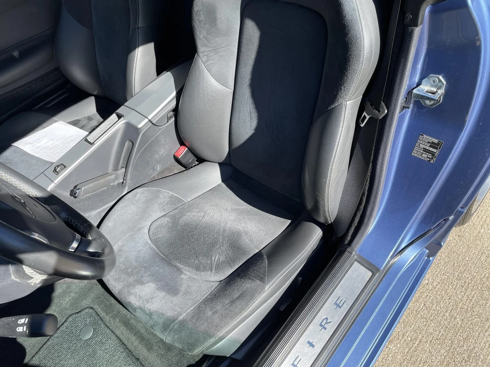 2005 Chrysler Crossfire - Image 18 of 31