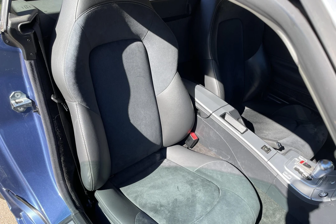 2005 Chrysler Crossfire - Image 20 of 31