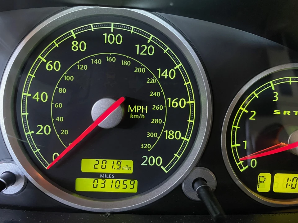 2005 Chrysler Crossfire - Image 29 of 31