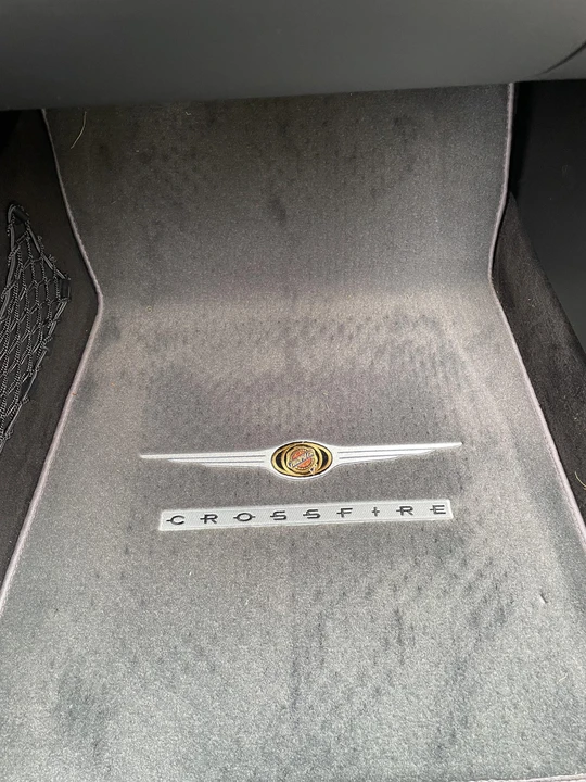 2005 Chrysler Crossfire - Image 30 of 31