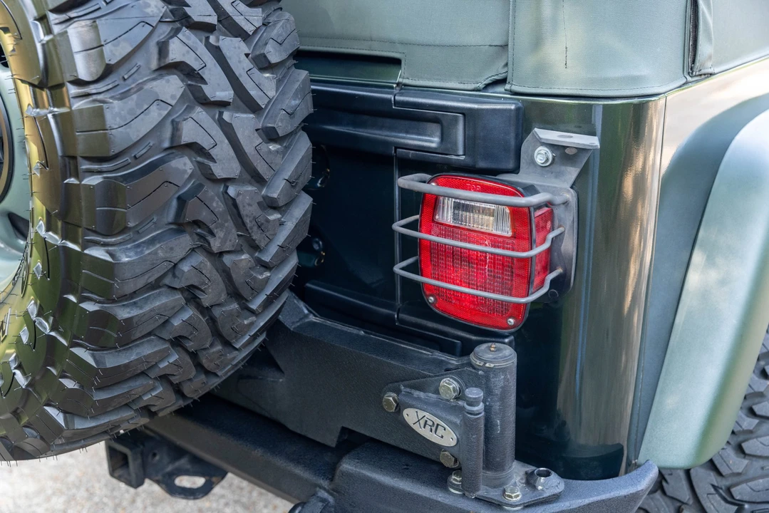 2005 Jeep TJ Wrangler - Image 17 of 31