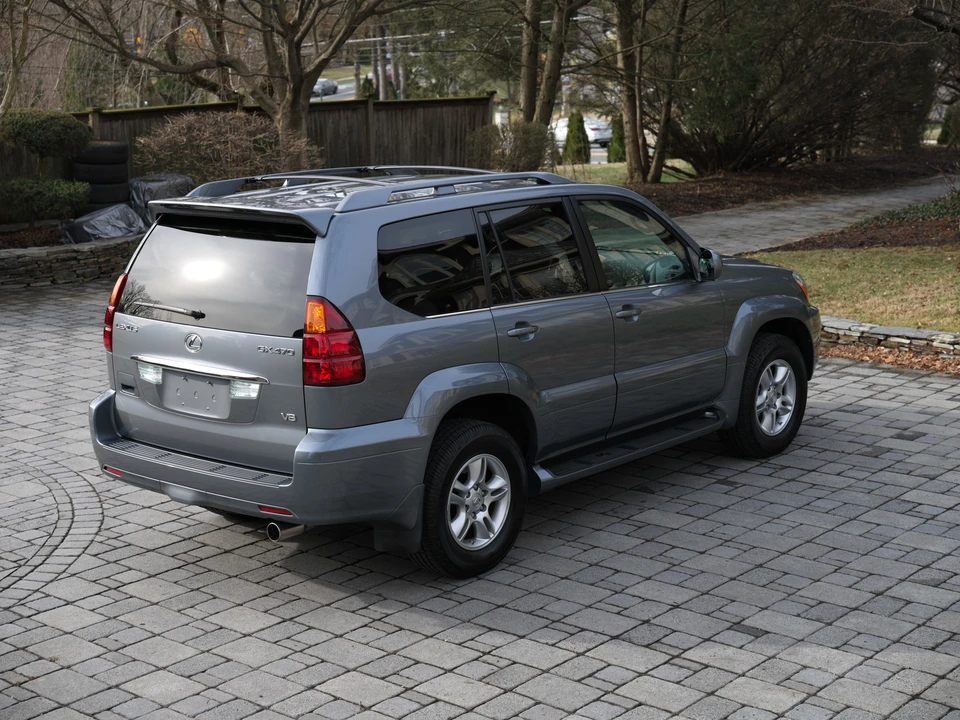 2005 Lexus GX 1st Gen - Image 12 of 31