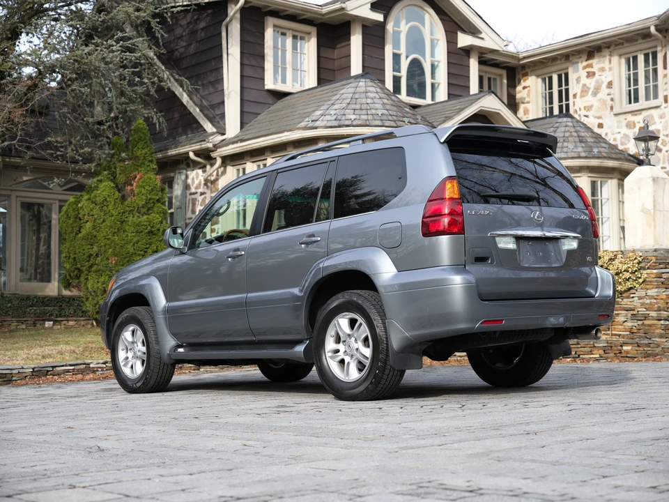 2005 Lexus GX 1st Gen - Image 20 of 31
