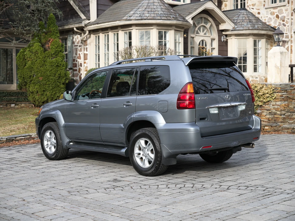 2005 Lexus GX 1st Gen - Image 21 of 31