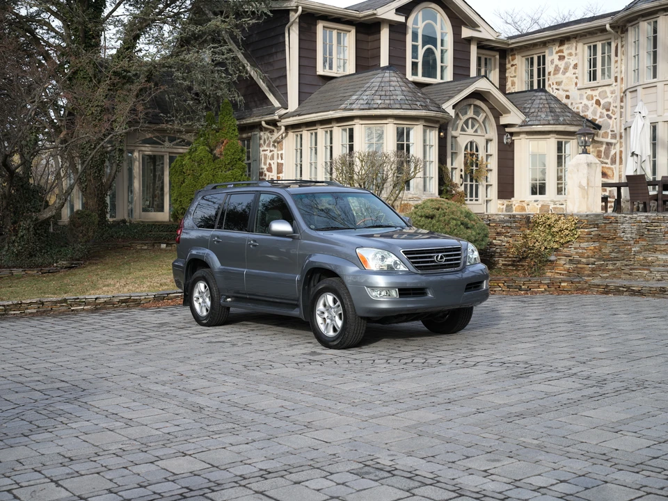 2005 Lexus GX 1st Gen - Image 3 of 31