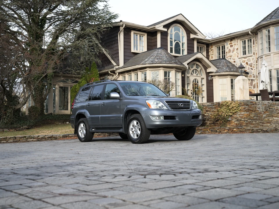 2005 Lexus GX 1st Gen - Image 2 of 31