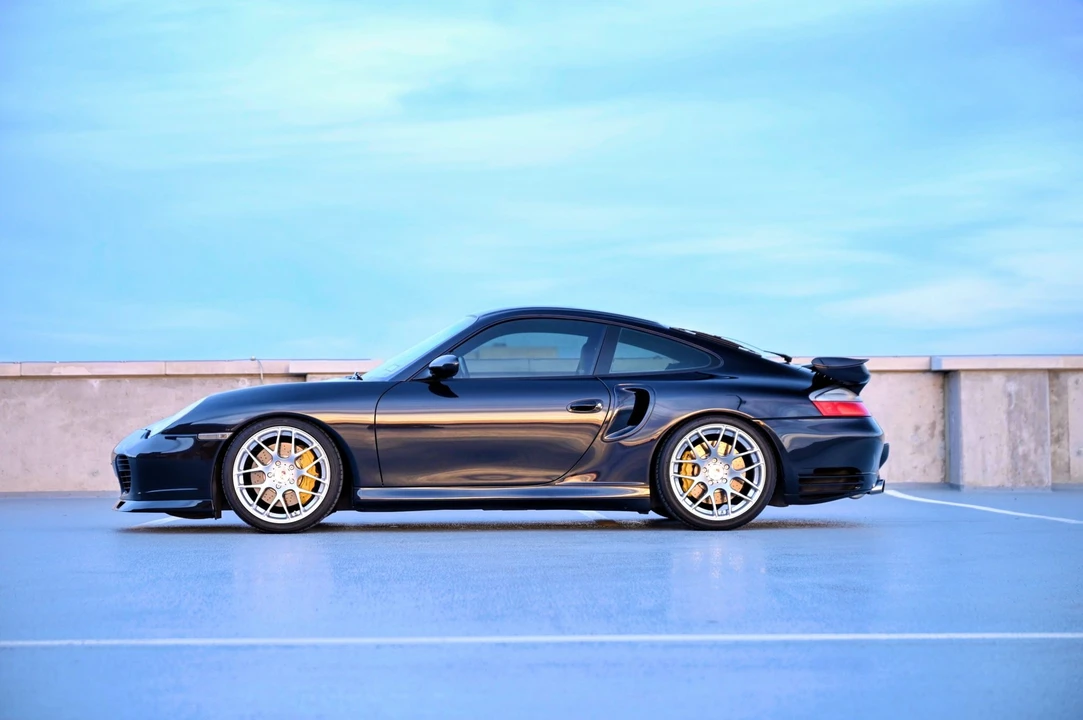 2005 Porsche 996 Turbo - Image 13 of 31