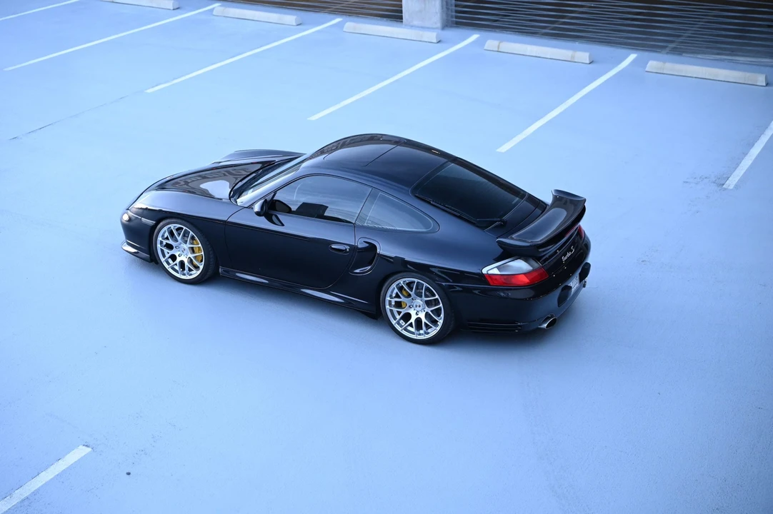 2005 Porsche 996 Turbo - Image 16 of 31